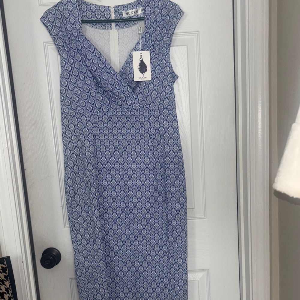 Blue Sheath Midi Dress with V-neck and Cap Sleeves